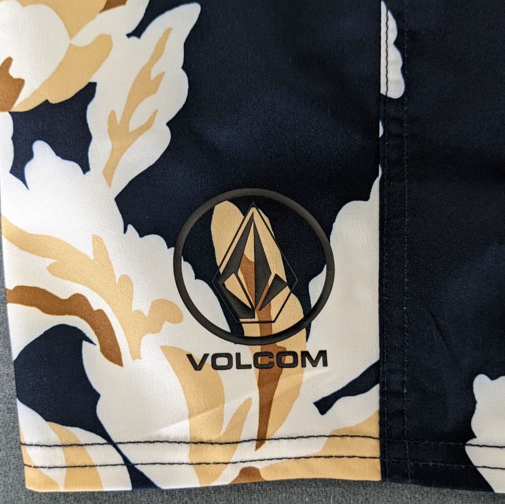 Volcom Manic Trunk Short M - Picture 3 of 10